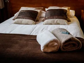 County Hall Hotel Apartments - Image 2