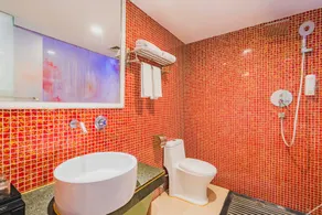 Huangting Business Hotel - Image 5