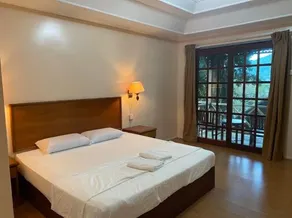 Cozy Resort - Image 5