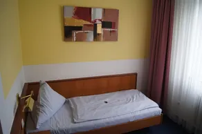 City Arcaden Hotel - Image 3