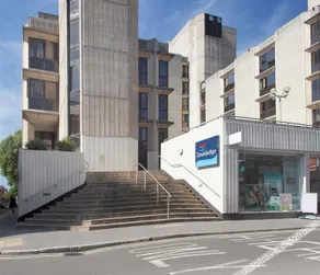 Travelodge London Covent Garden - Image 1