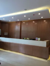 Shanghai New World Holiday Huijing Hotel - Image 4