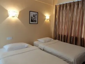 Home Suite View Hotel - Image 4