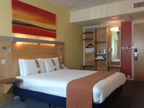 Holiday Inn Express Doncaster By Ihg - Image 4