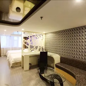 Qingdao Yilan Xinsu Hotel (Shilaoren bathing beach, International Convention and Exhibition Center) - Image 3