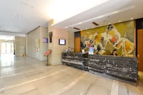 Royal Regent Hotel - Image 2