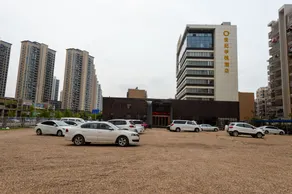 Century Hua Yue Hotel - Image 2