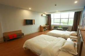 Super 8 Hotel (Chiping Bus Station) - Image 3