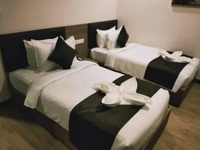 Hotel Seasons Comfort - Image 2