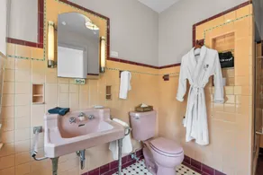 Rockwood Inn - Image 5