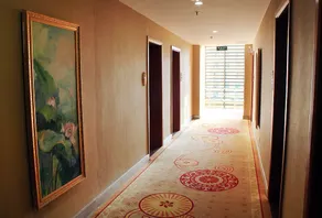 Minzu Hotel - Image 3