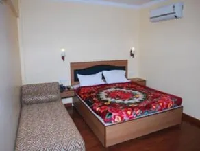Nahar Manchester Inn - Image 2