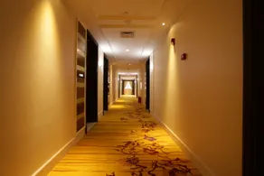 Hampton Hotel - Image 3