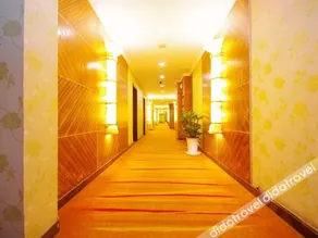Chengzhong Blue Sky Hotel - Image 4
