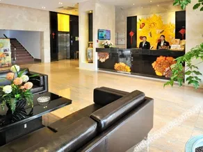 Sunshine Holiday Hotel - Image 5
