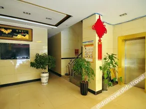 YT Hotel - Image 4