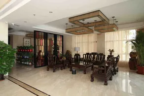 Holiday Inn Express (Huayanghu Branch) - Image 3