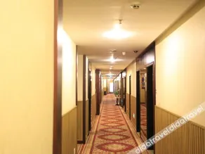 Ruige Hotel - Image 4