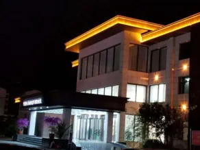 Quwo Huaxiang Hotel - Image 2