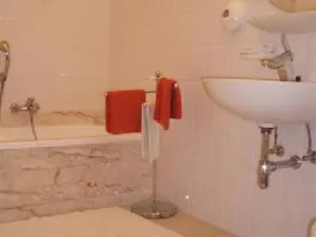 Ambassade - Image 5