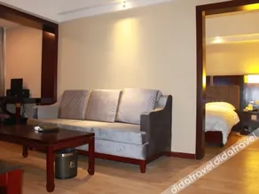 Ling Nan International Hotel - Image 5