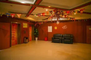 Yuting Holiday Hotel - Image 4