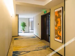 Maison New Century Hotel - Image 4