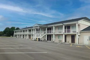 Town & Country Inn - Image 3