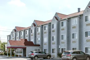 Econo Lodge Sevierville - Image 4