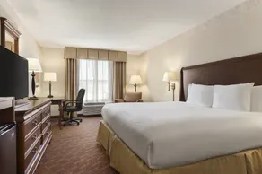 Spark by Hilton Woodbridge - Image 5