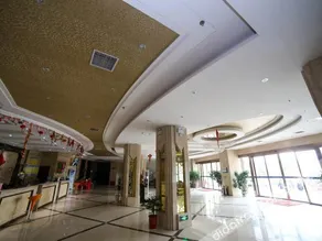809 Pinghu Holiday Hotel (Yichang Xiaoxita Three Gorges International Tourism Tea City) - Image 3