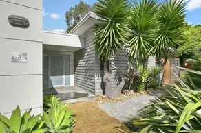 Living The Beach Dream - Pets, WiFi, 4 bdrm, 450m Shops - Image 2