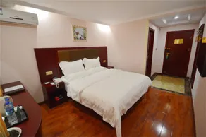 GreenTree Alliance ShangHai WanDa SongJiang University Town Metro Station Hotel - Image 3