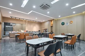Urba S Hotel (Gaoqi Airport Xiangyu Bonded Zone Branch) - Image 2
