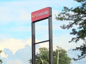 Econo Lodge Wickliffe - Cleveland East - Image 2