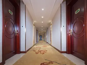 Vienna Hotel Shenzhen Shiyantong Fuyu - Image 1