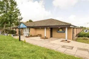 Days Inn by Wyndham Sutton Scotney North - Image 4