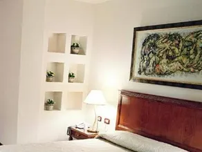 Patras Palace Hotel - Image 4