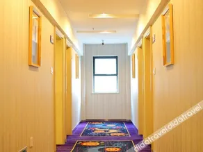 Baisi Express Hotel Yichang Wanda Plaza - Image 3