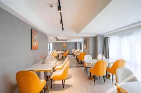 Huaxin Hotel (Wuhan Jinyinhu 5th Ring Sports Center) - Image 5