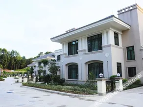 Huizhou Lakefront Golf club and Resort - Image 2