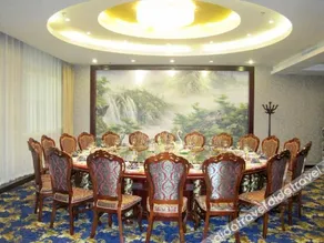 Ruilong International Hotel - Image 2