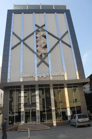 Centrum Business Hotel - Image 2
