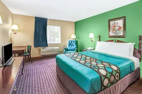 Super 8 by Wyndham McHenry/Fox Lake Area - Image 5