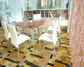 Huaqiao Dongfang Hotel - Image 2