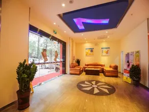 7 Days Inn Yunfu Coach Terminal Branch - Image 4