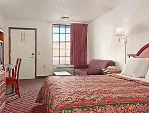 Days Inn by Wyndham El Reno - Image 3