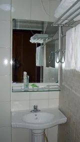 Yuncui Business Hotel - Image 5