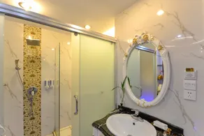 Greentre Carrey Light Luxury Hotel (Taizhou Luqiao Zhongsheng Plaza) - Image 3