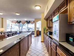 Comfort Inn & Suites At Copeland Tower - Image 3